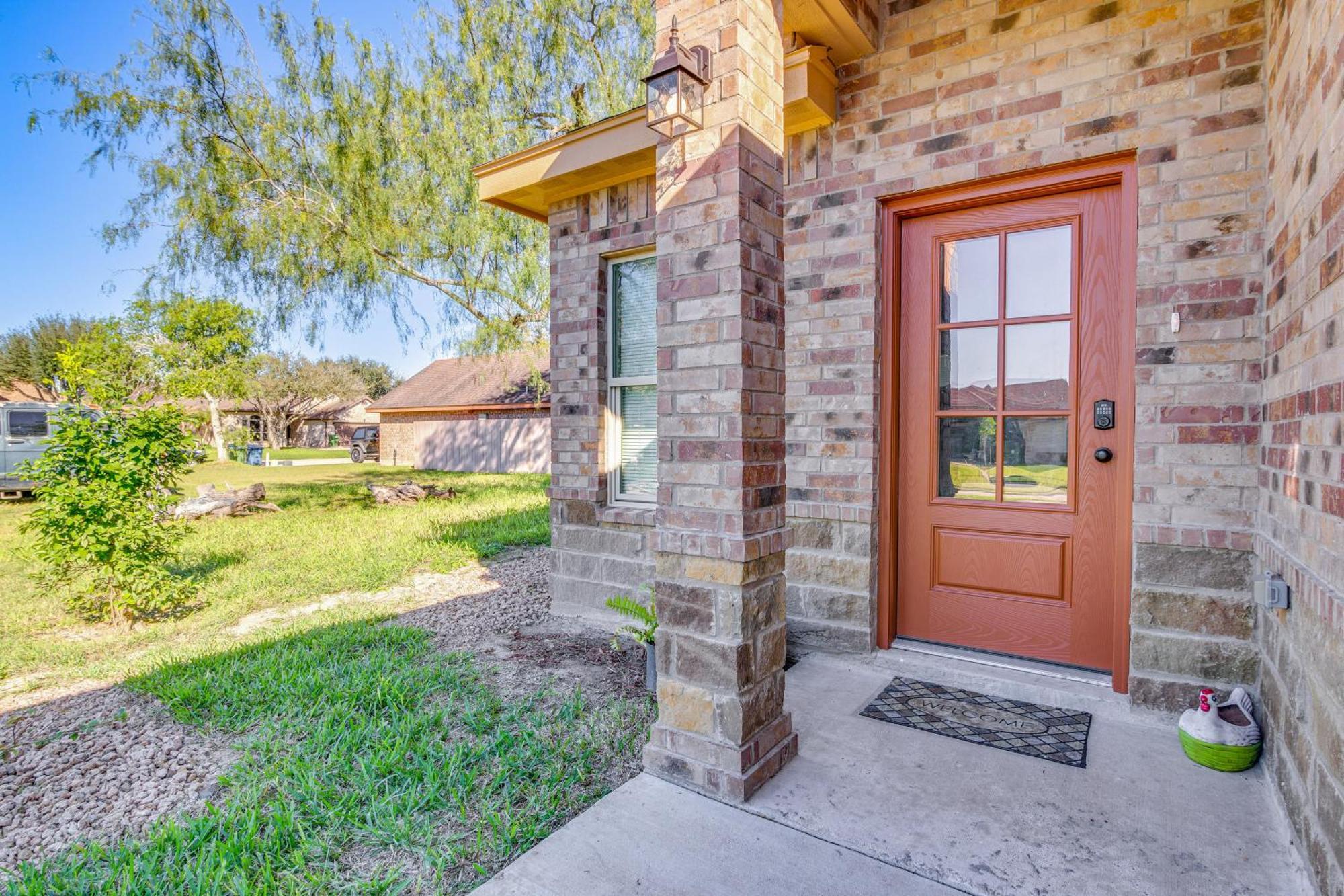 Pet-Friendly Brownsville Apartment With Yard! Buitenkant foto